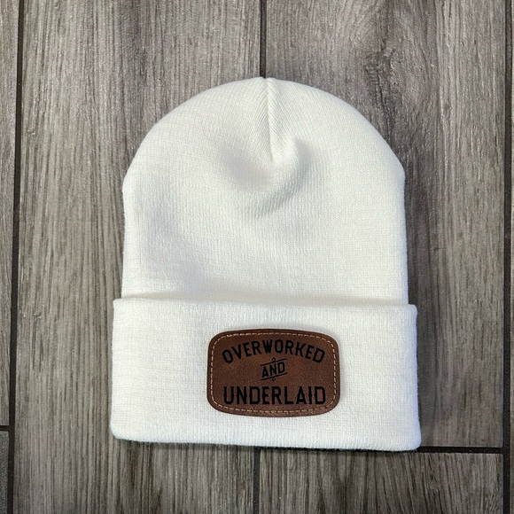 Laser engraved patch beanie. Overworked and underlaid. - Picture 2 of 3